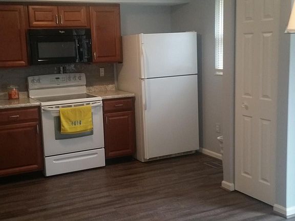 kitchen with large pantry, frig with filtered water and icemaker