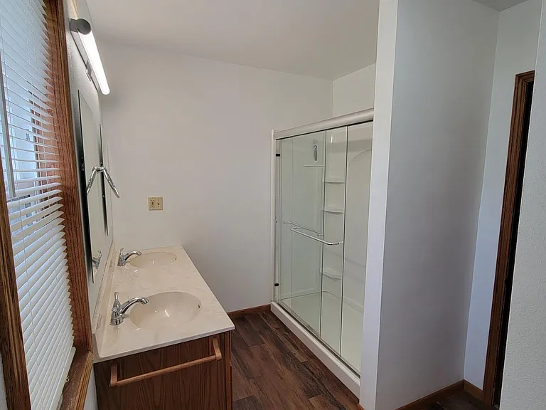 1512 Summer St — Photo 8