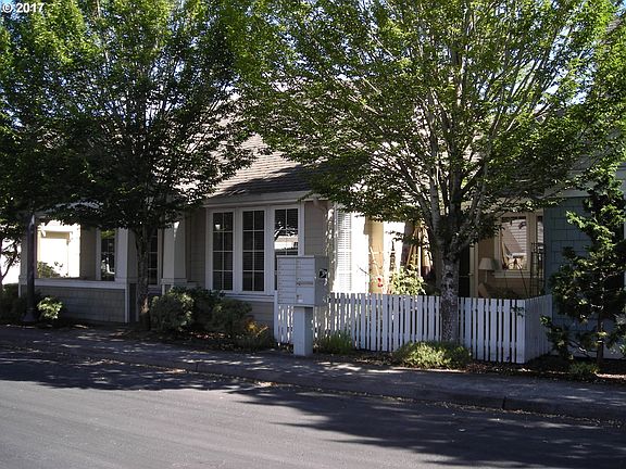 3rd image of 17146 SE 23rd Dr Unit 13