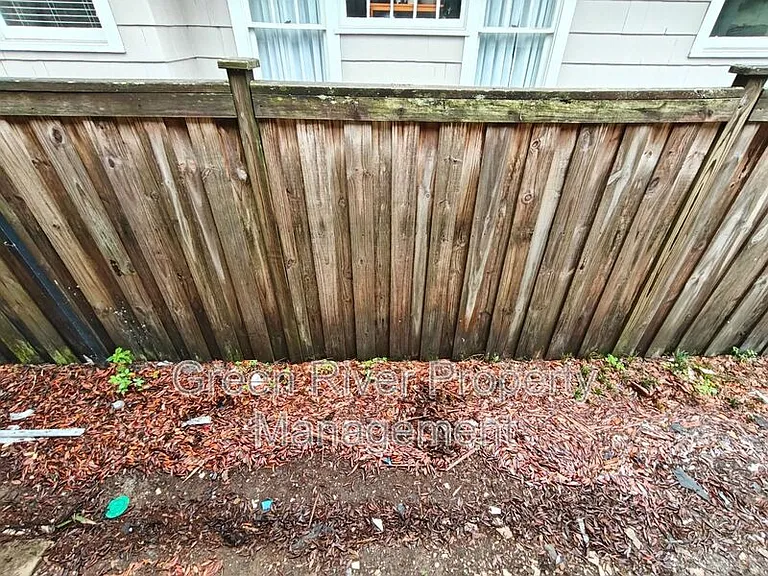 1654 Talbot Ave — Photo 27