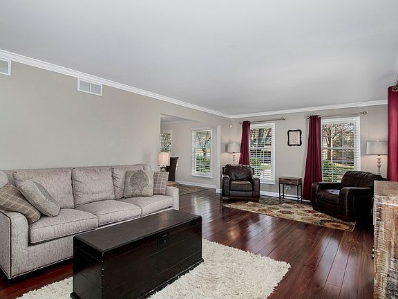 4th image of 209 Westmoreland Ln