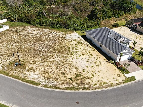 3rd image of 6 Rio Vista Dr