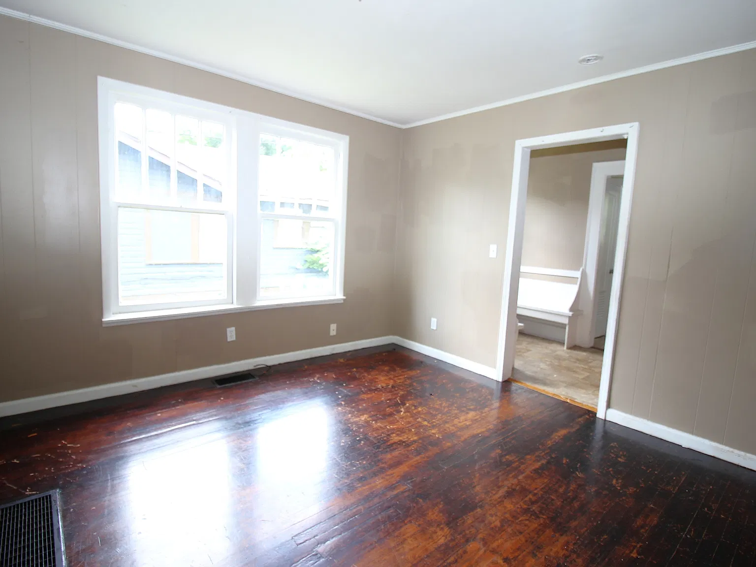 8211 Rugby Avenue - 1 — Photo 3