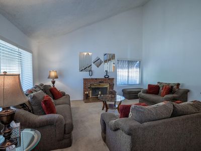 10724 De Haven Ave, Pacoima, CA, 91331