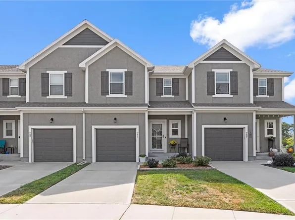 741 W Shawnee Ct, Gardner, KS 66030