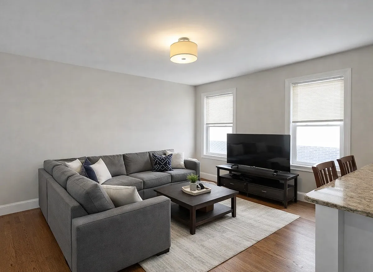 Building Photo - 603 E 3rd St #1