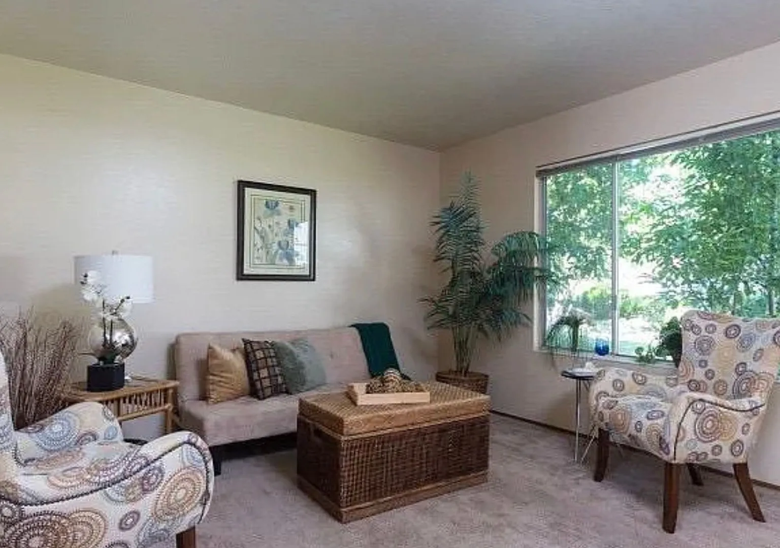 3 bedroom Townhome — Photo 4
