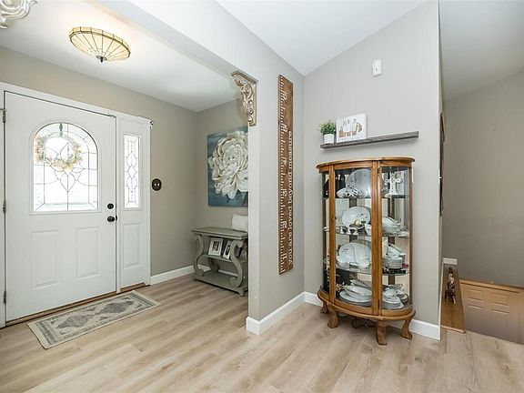 5th image of 1213 Shingle Oak Ct