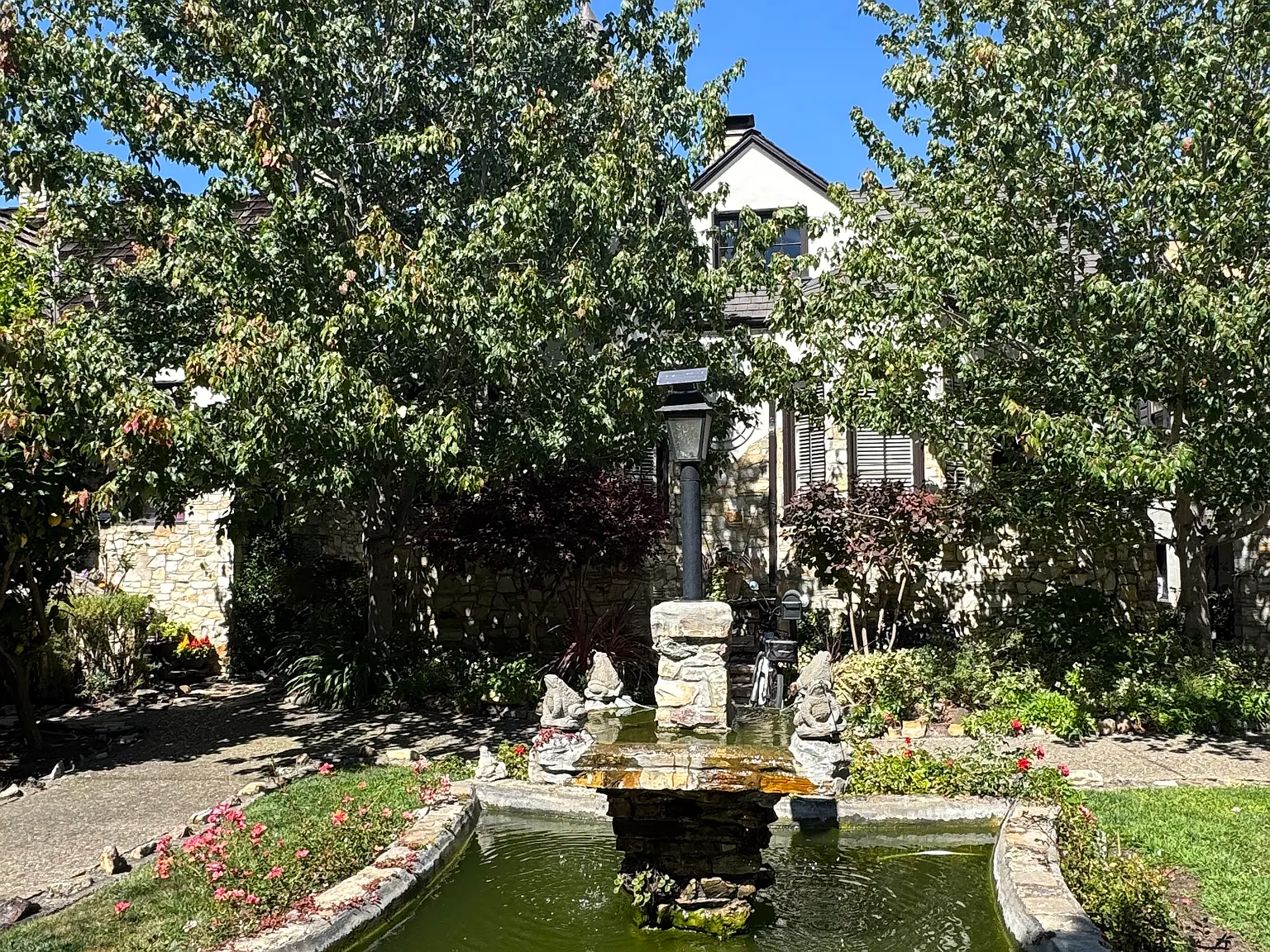 1 bed, $2,600 — Photo 2