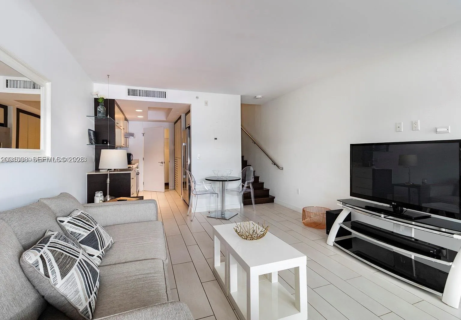 Park Villas Condo — Photo 3