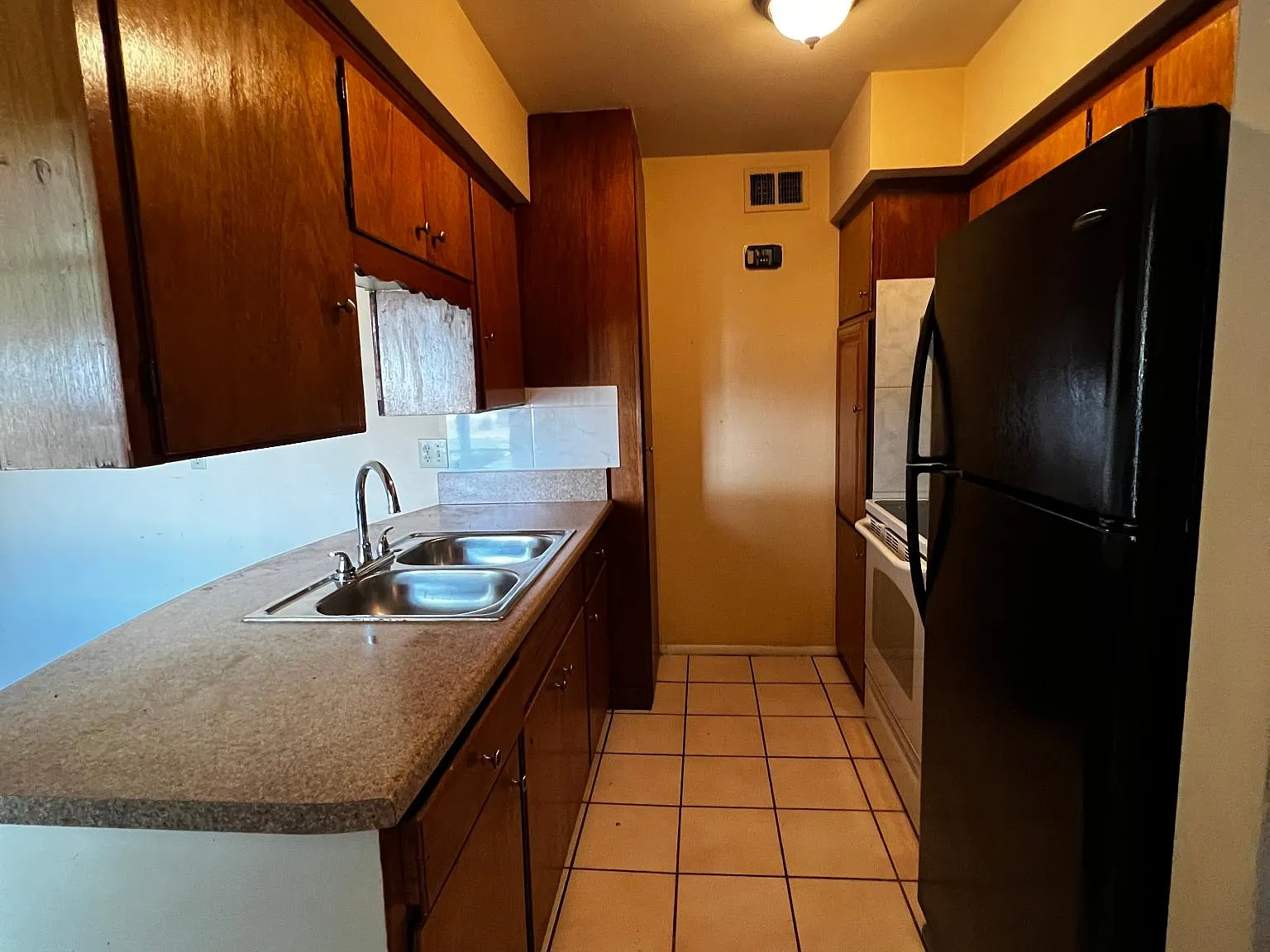 2015 W Berridge Ln — Photo 3