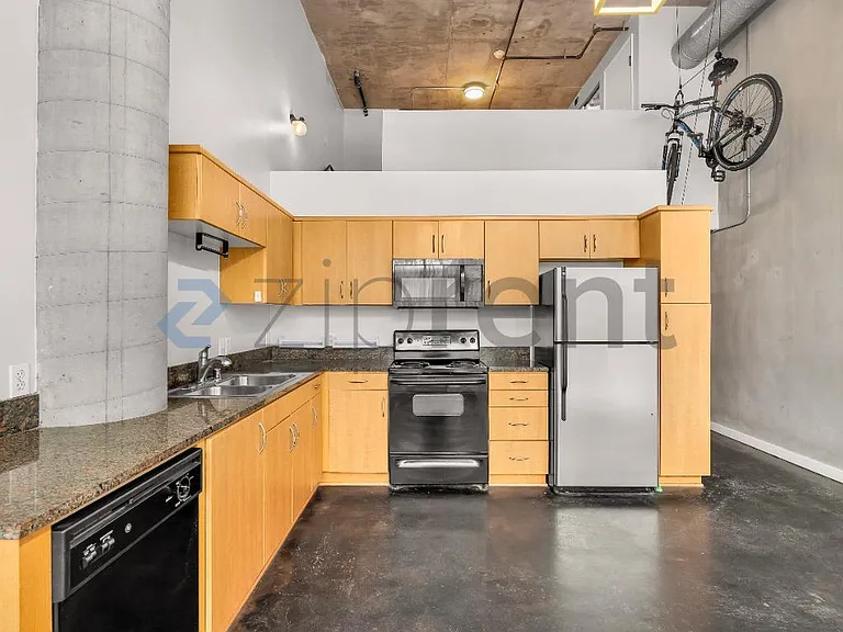 777 6th Ave #110 — Photo 4