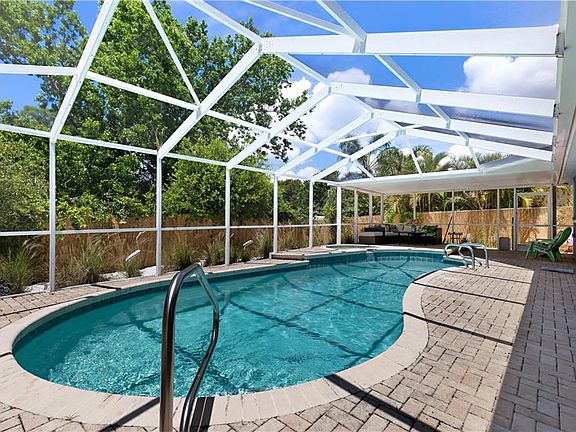 4th image of 2256 Cypress Point Dr W