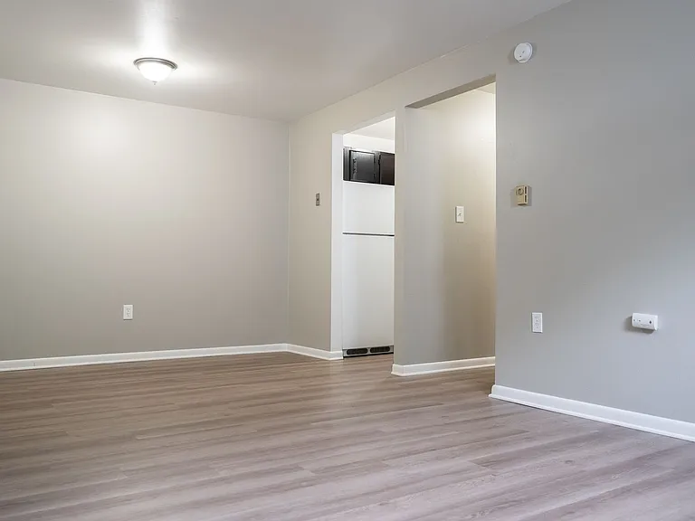 Meadow View Apartments — Photo 40