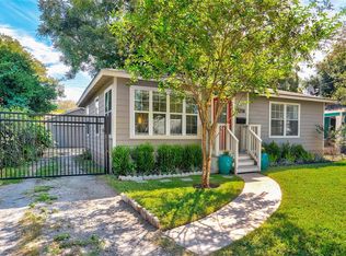 5214 Robertson St, Houston, TX 77009