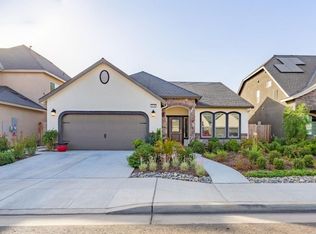 2158 La Canada Ave, Clovis, CA 93619
