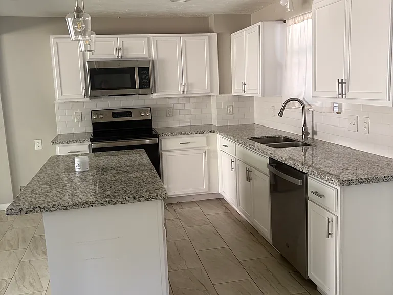 20843 Brandon Dr — Photo 4