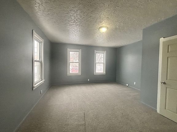 3rd image of 3088 Sawtell Rd