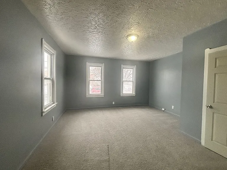 3088 Sawtell Rd — Photo 3