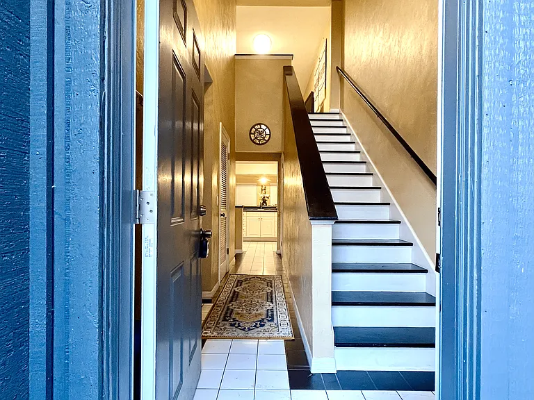 131 NW 34th St — Photo 10