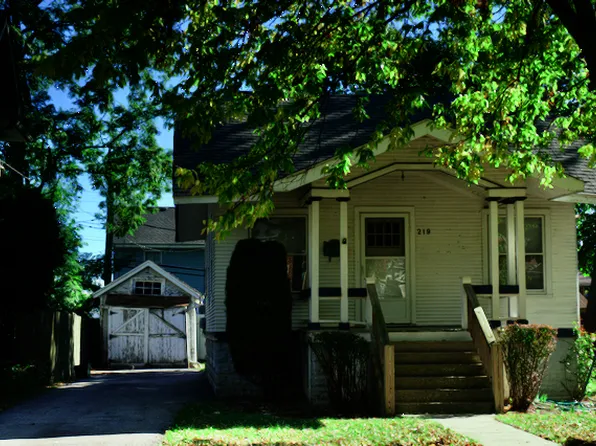 219 9th Ave, La Grange, IL 60525