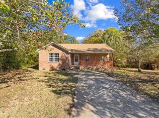 913 Sharon St, High Point, NC 27260