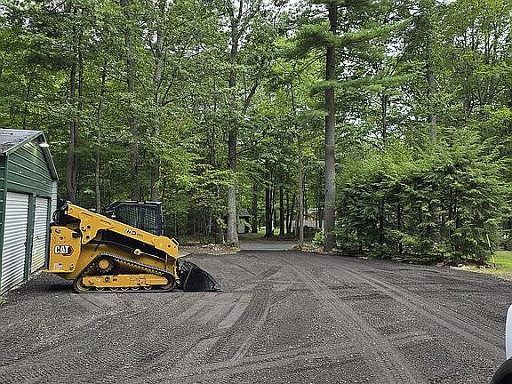 2nd image of 104 Old Auburn Rd