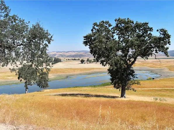 49300 Martinez Rd, Lockwood, CA 93932