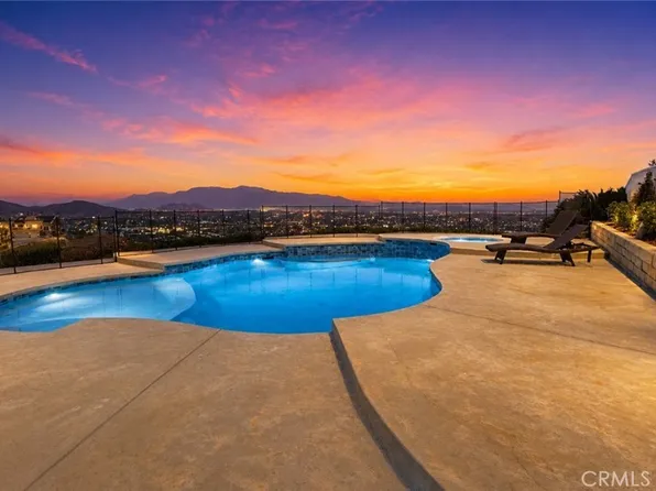 16318 Sun Summit Dr, Riverside, CA 92503