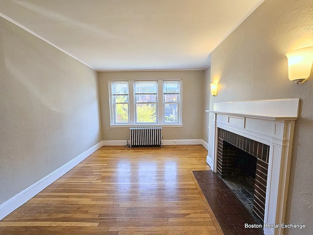 1 bed, $2,600 — Photo 3