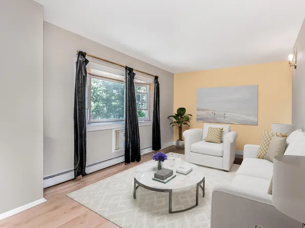 1035 Bryant Avenue image 3 of 37