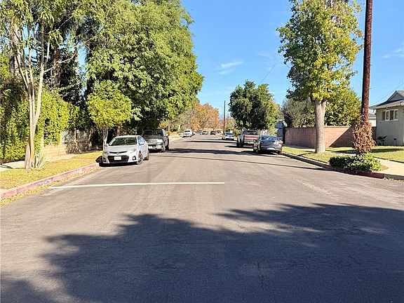 3rd image of 14857 Tuba St