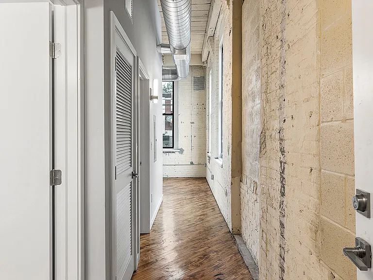 Westmoreland Lofts — Photo 13