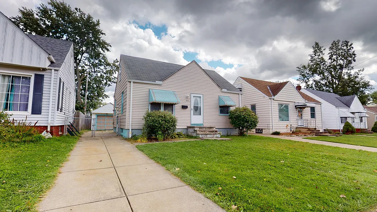 Building Photo - 4637 W 147th St