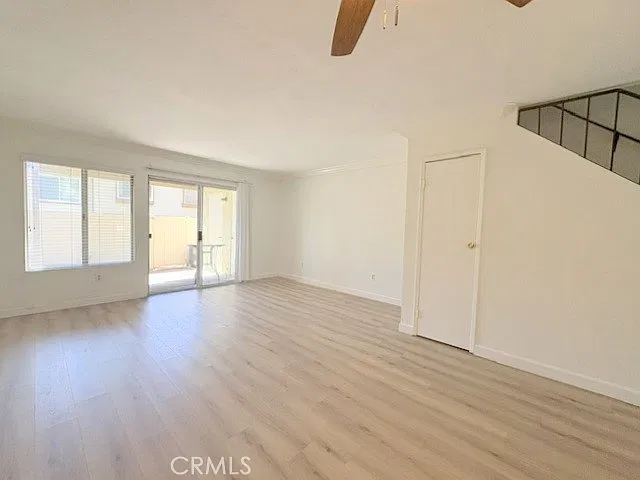 2 bed, 2.5 bath, 1072 sqft, $2,500 — Photo 3
