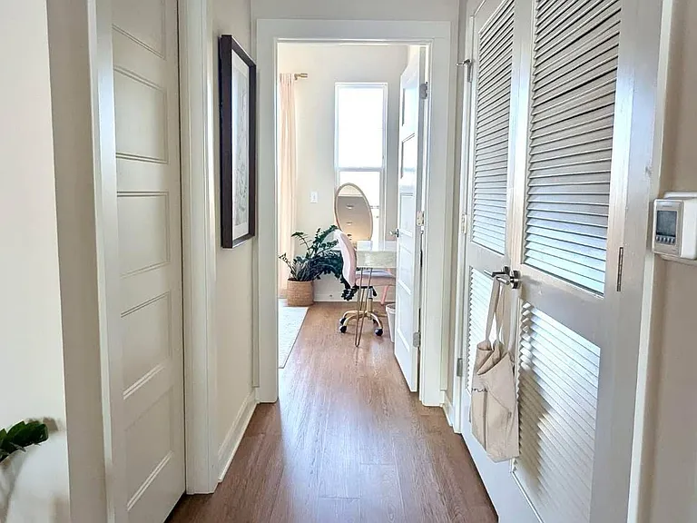 600 E Trinity Ln #305 — Photo 16