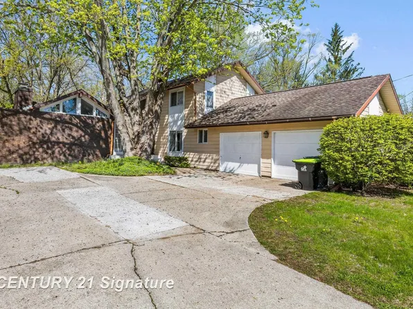5813 Sturgeon Ave, Midland, MI 48640