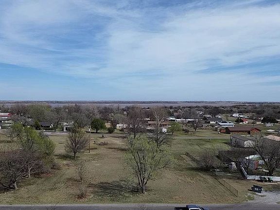 2nd image of N Hilltop Rd