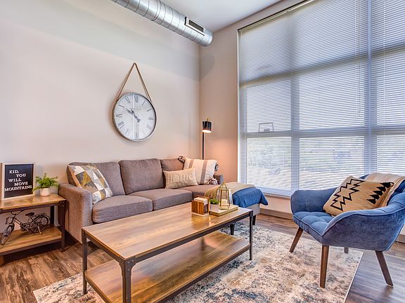 4th image of 1031 Highlands Plaza Dr W #284641