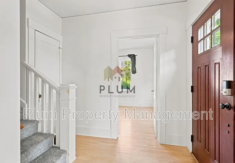 541 E Beckwith Ave — Photo 4