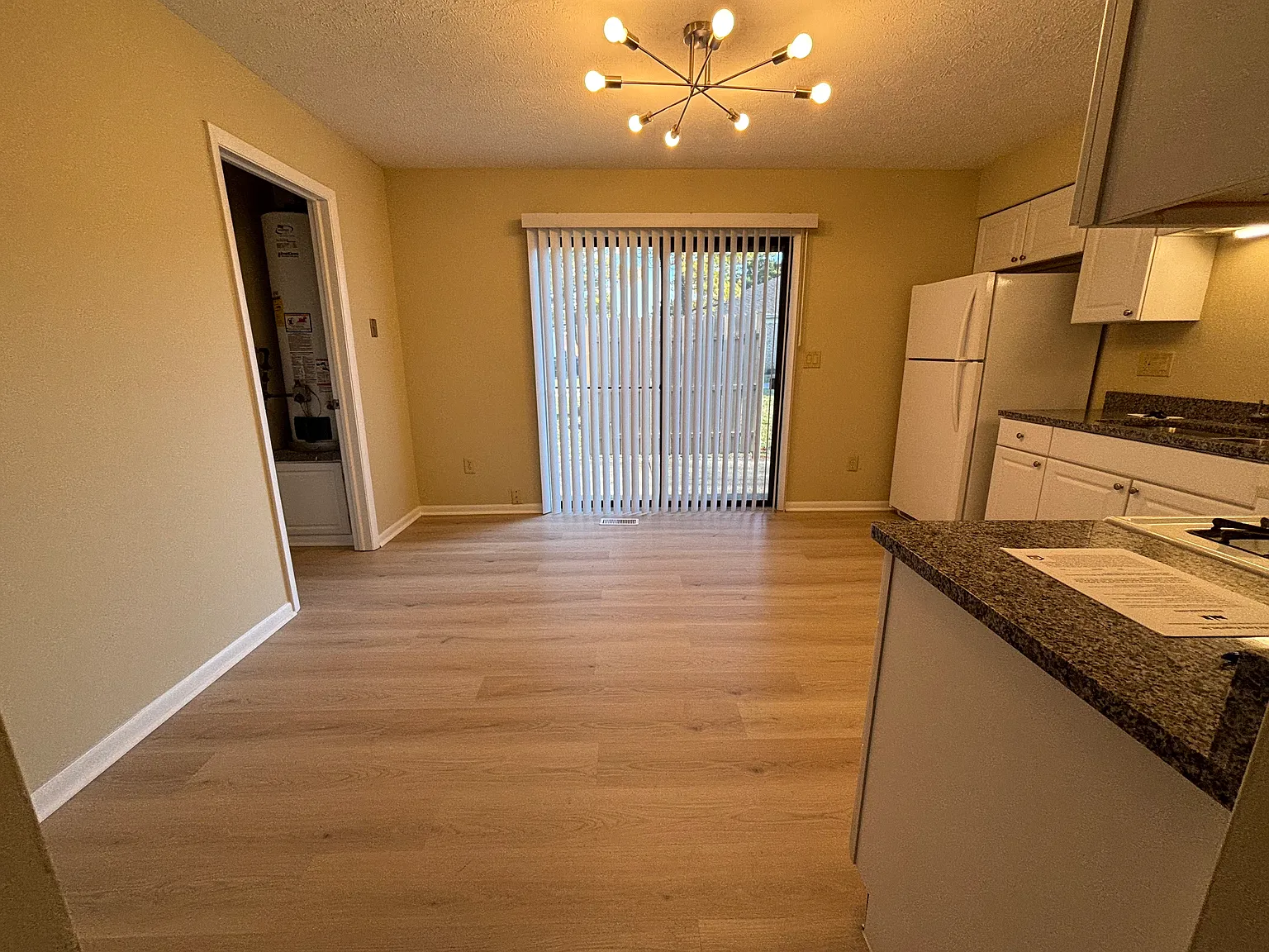 2 bed, 898 sqft, $1,395 — Photo 4