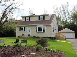 26W457 Grand Ave, Wheaton, IL 60187