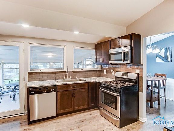 3rd image of 1208 Village Trail Dr