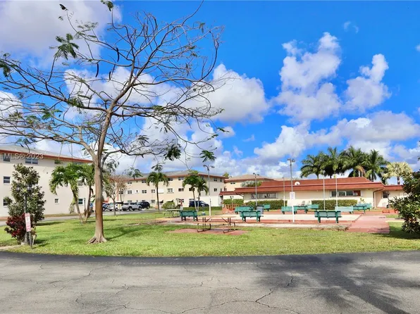 5300 Washington St APT Q302, Hollywood, FL 33021
