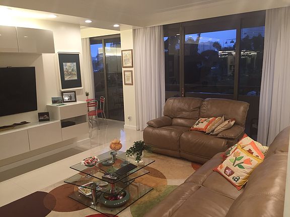 3rd image of 19667 Turnberry Way APT 2F