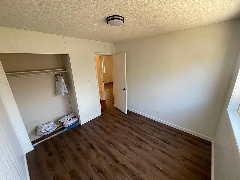 313 Granada Dr — Photo 8
