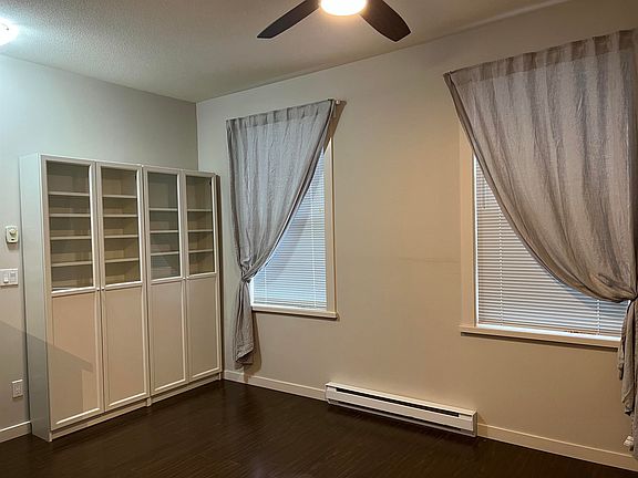 2nd image of 101 Fraser St #64