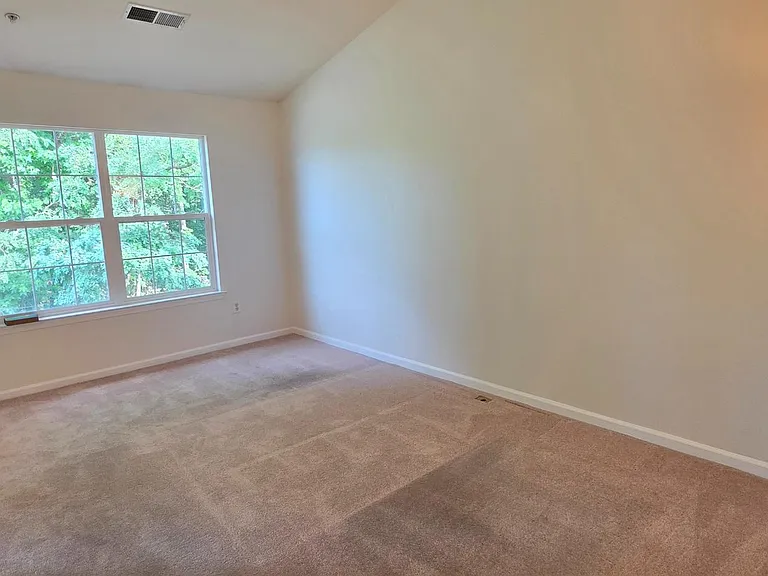 12723 Sullivan Ct — Photo 14