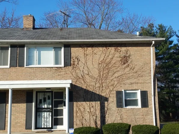 39 McCarthy Rd, Park Forest, IL 60466