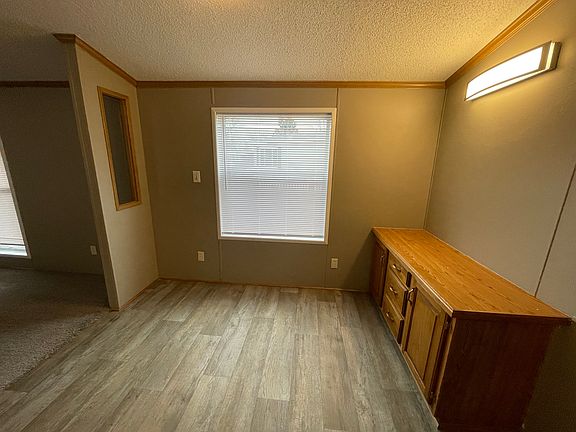 2nd image of 4828 Dunhill Rd #826